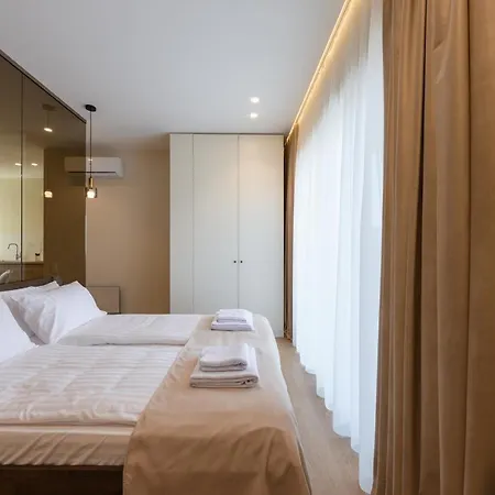 мм Group אוזהורוד