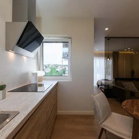 мм Group דירה אוזהורוד