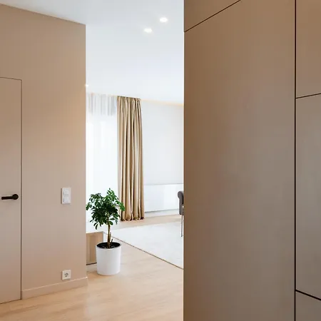 Apartment мм Group *