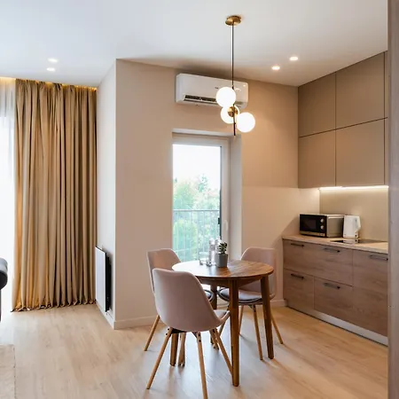 мм Group Apartment *