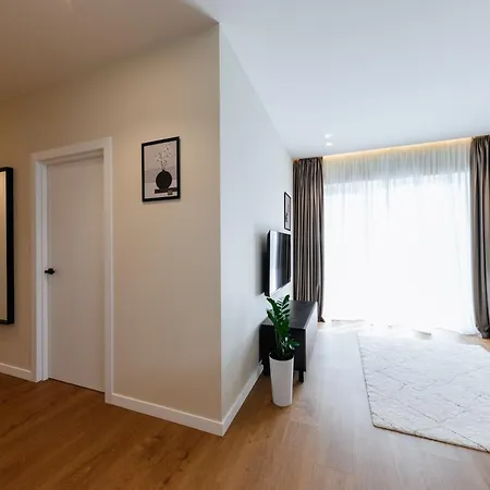 Apartment мм Group *