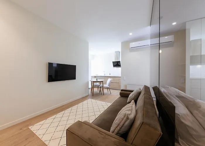 мм Group Apartamento