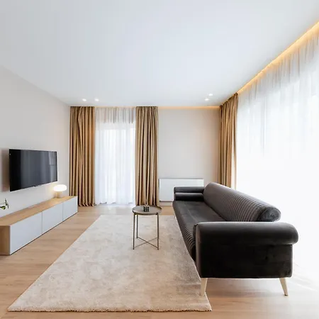 мм Group Apartamento *